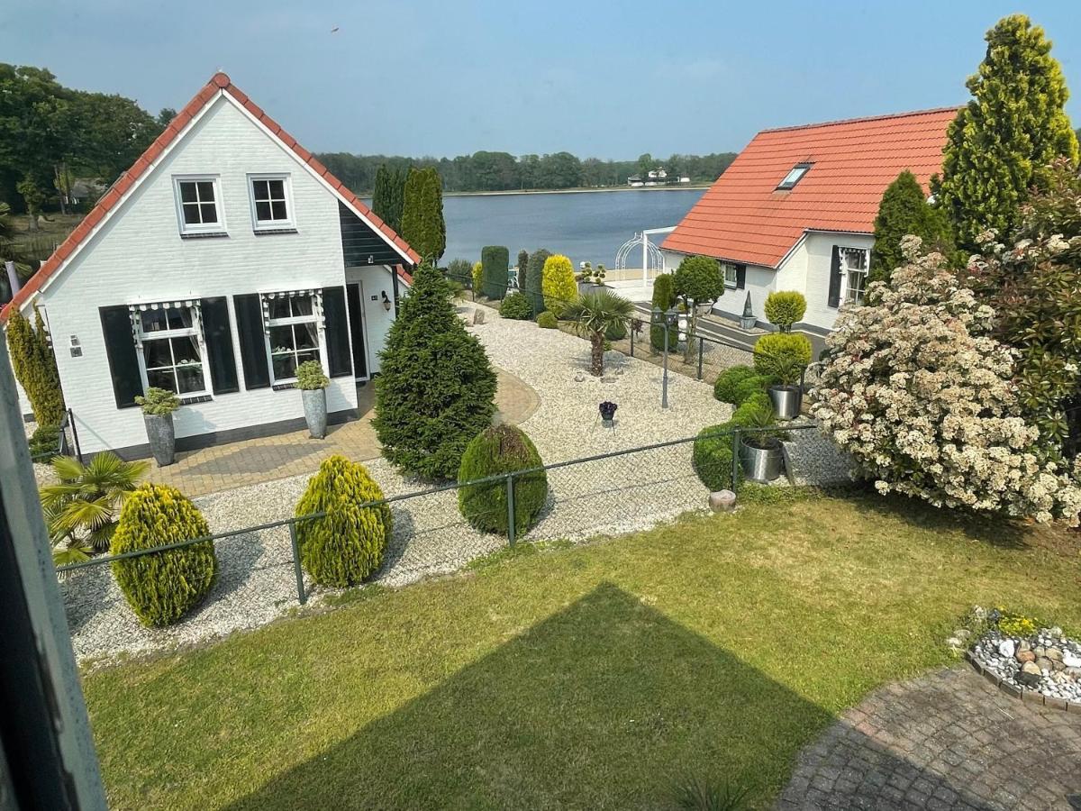 Freistehendes Ferienhaus Am See Naehe Roermond Heel Extérieur photo