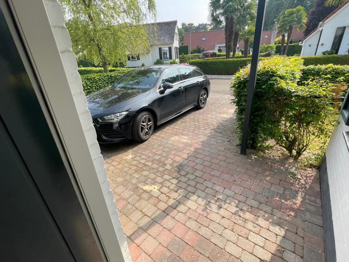 Freistehendes Ferienhaus Am See Naehe Roermond Heel Extérieur photo